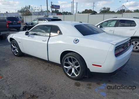 2015 Dodge Challenger R/T z USA, uszkodzony, nr VIN 2C3CDZAT1FH906374